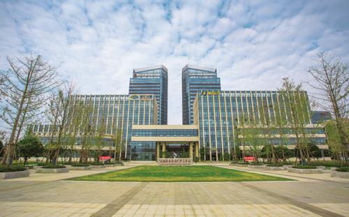 军品一般制造能力社会化配套率达到70%,集团公司资产证券化率达到70%)